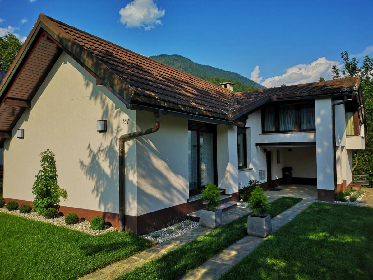 Holiday House Red Deer Preddvor Exterior photo